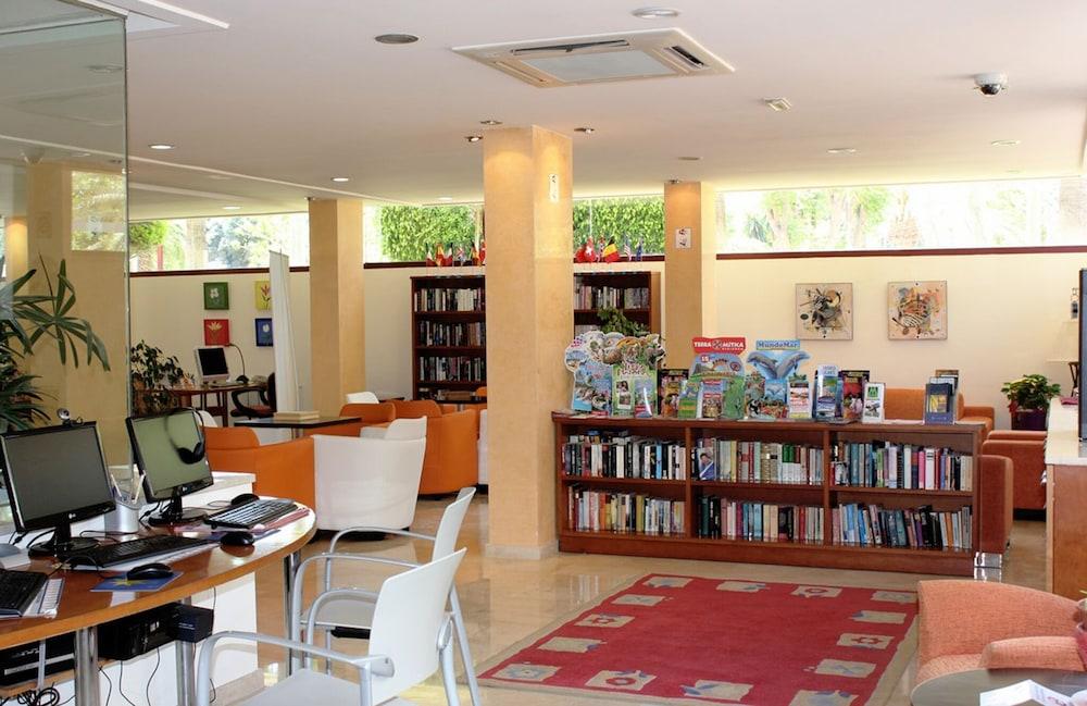 Apartamentos Albir Confort - Avenida III 阿尔比尔 外观 照片