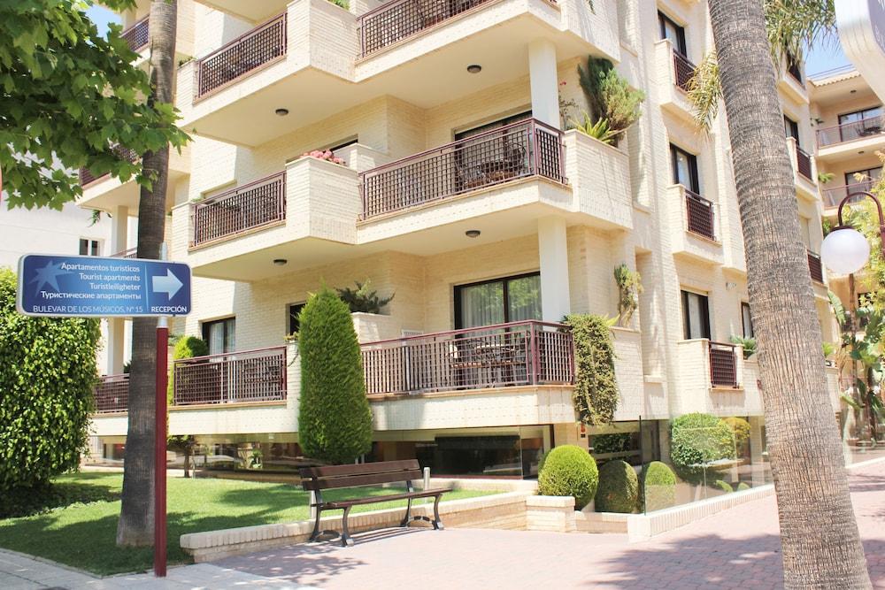 Apartamentos Albir Confort - Avenida III 阿尔比尔 外观 照片
